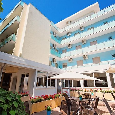 Hotel Helios Ричоне Екстериор снимка
