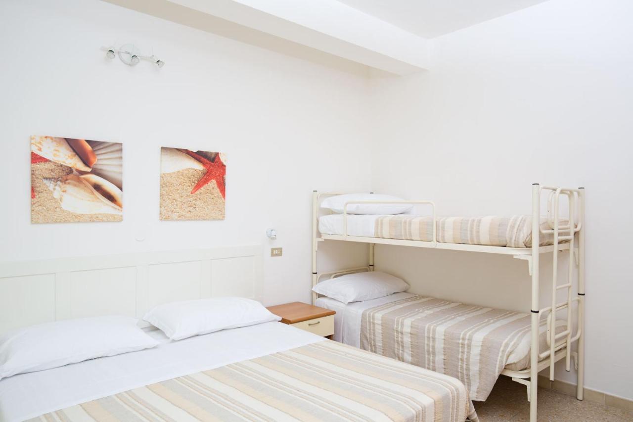 Hotel Helios Ричоне Екстериор снимка